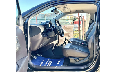 Toyota IQ 1.4 D4D 90HP - автомобили, коли, обяви за нови и употребявани 8