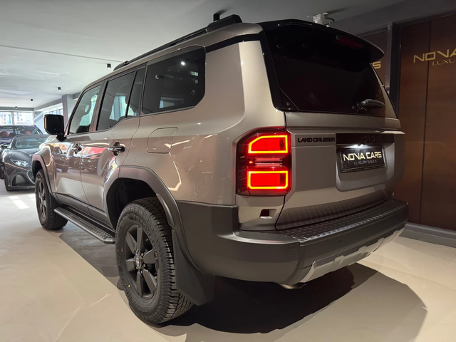 Toyota Land cruiser Luxury - автомобили, коли, обяви за нови и употребявани 11