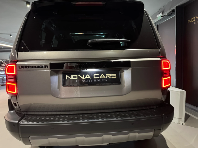 Toyota Land cruiser Luxury - автомобили, коли, обяви за нови и употребявани 12