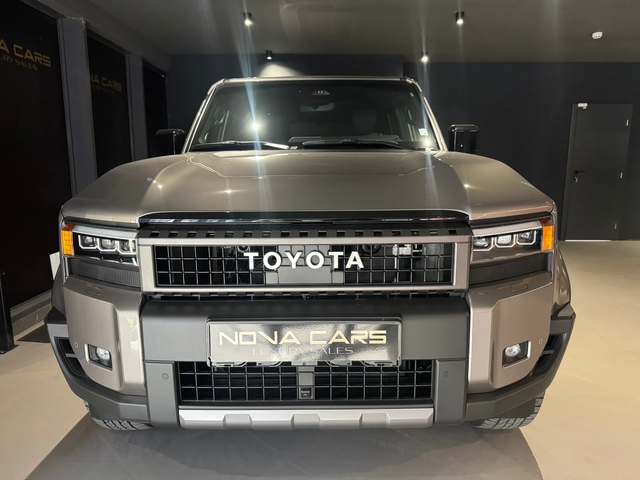 Toyota Land cruiser Luxury - автомобили, коли, обяви за нови и употребявани 1