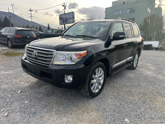 Toyota Land cruiser НАВИГАЦИЯ - автомобили, коли, обяви за нови и употребявани 0