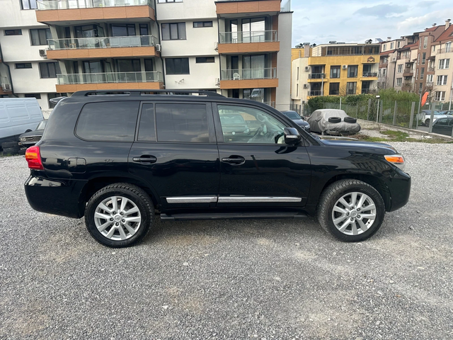 Toyota Land cruiser НАВИГАЦИЯ - автомобили, коли, обяви за нови и употребявани 3