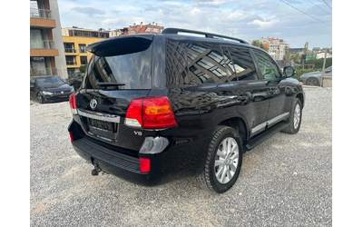 toyota-land-cruiser - 4