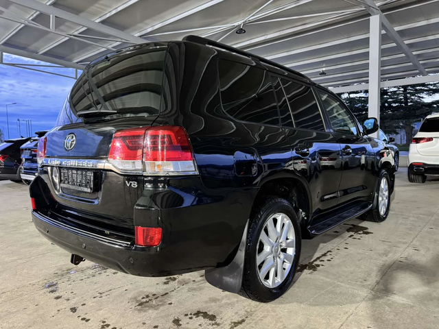 Toyota Land cruiser 200L* 4.5* 286ps* V8* 4x4* 7м* FACE/2021* КОЖА* - автомобили, коли, обяви за нови и употребявани 4