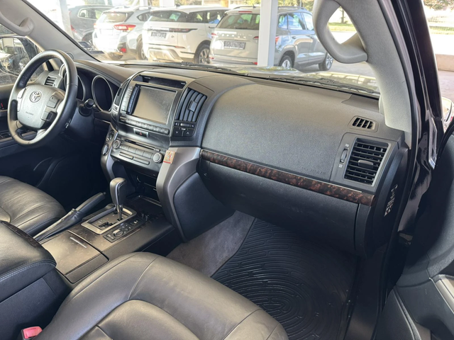 Toyota Land cruiser 200L* 4.5* 286ps* V8* 4x4* 7м* FACE/2021* КОЖА* - автомобили, коли, обяви за нови и употребявани 9