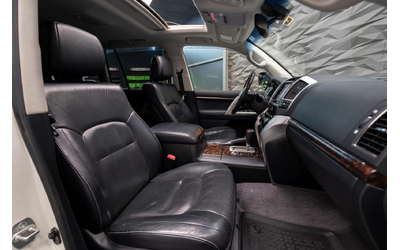 Toyota Land cruiser KAM* PANO* JBL* Обдухв* SHIKARI TUNING* CARBON* - автомобили, коли, обяви за нови и употребявани 10