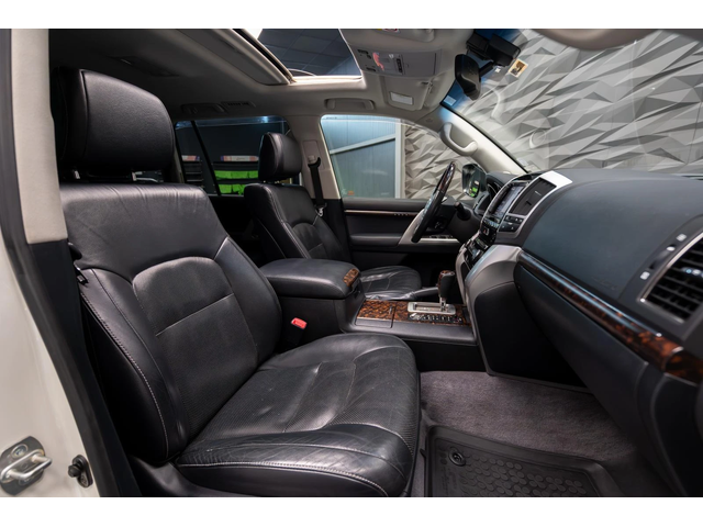 Toyota Land cruiser KAM* PANO* JBL* Обдухв* SHIKARI TUNING* CARBON* - автомобили, коли, обяви за нови и употребявани 10