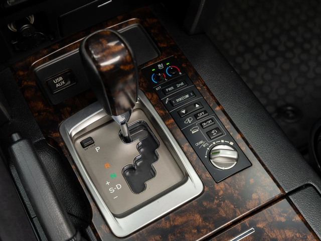 Toyota Land cruiser KAM* PANO* JBL* Обдухв* SHIKARI TUNING* CARBON* - автомобили, коли, обяви за нови и употребявани 12