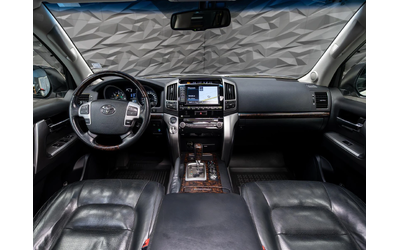 toyota-land-cruiser - 4