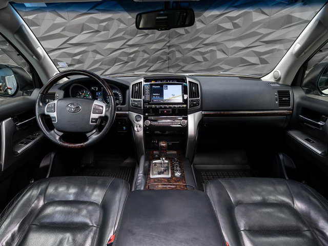 Toyota Land cruiser KAM* PANO* JBL* Обдухв* SHIKARI TUNING* CARBON* - автомобили, коли, обяви за нови и употребявани 4