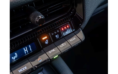 Toyota Land cruiser NEW* EXECUTIVE* LED LIGHTS* 360* - автомобили, коли, обяви за нови и употребявани 12