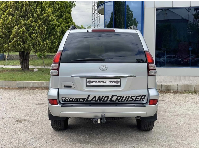 Toyota Land cruiser 3.0 D - автомобили, коли, обяви за нови и употребявани 4