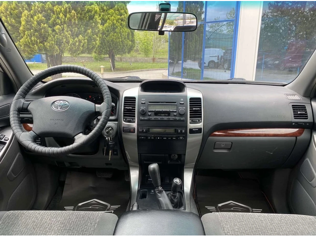 Toyota Land cruiser 3.0 D - автомобили, коли, обяви за нови и употребявани 7