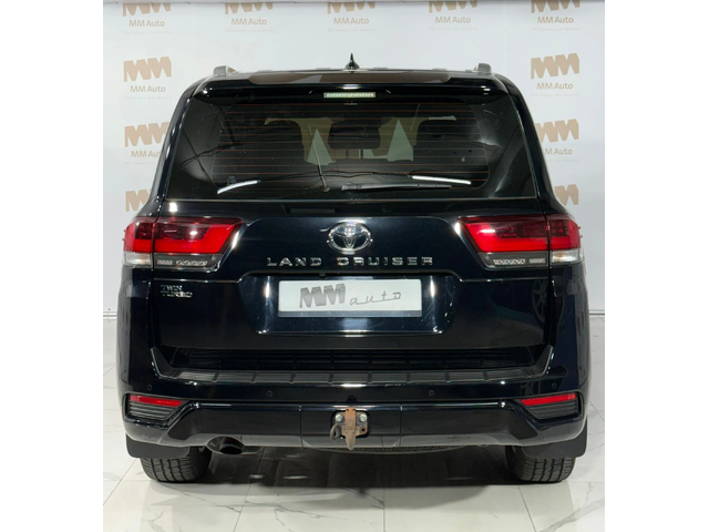 Toyota Land cruiser 300 * 10 speed shift - автомобили, коли, обяви за нови и употребявани 4