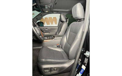 Toyota Land cruiser 300 * 10 speed shift - автомобили, коли, обяви за нови и употребявани 6