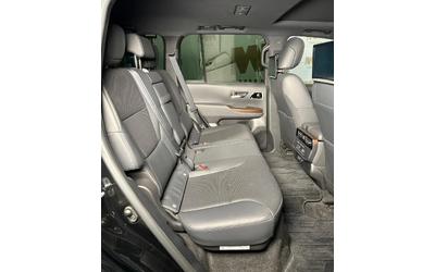 Toyota Land cruiser 300 * 10 speed shift - автомобили, коли, обяви за нови и употребявани 9