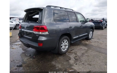 toyota-land-cruiser - 3
