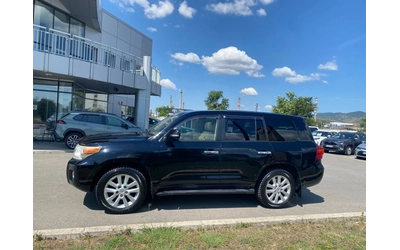 toyota-land-cruiser - 3