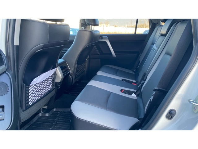 Toyota Land cruiser 150 2.8 D Black Edition - автомобили, коли, обяви за нови и употребявани 7