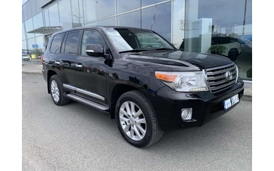 toyota-land-cruiser - 2