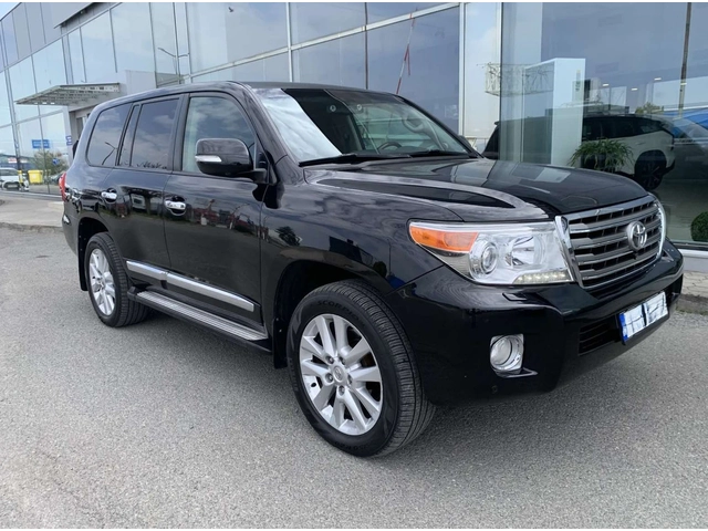 Toyota Land cruiser 200 4.5D-4D V8 Luxury - автомобили, коли, обяви за нови и употребявани 2