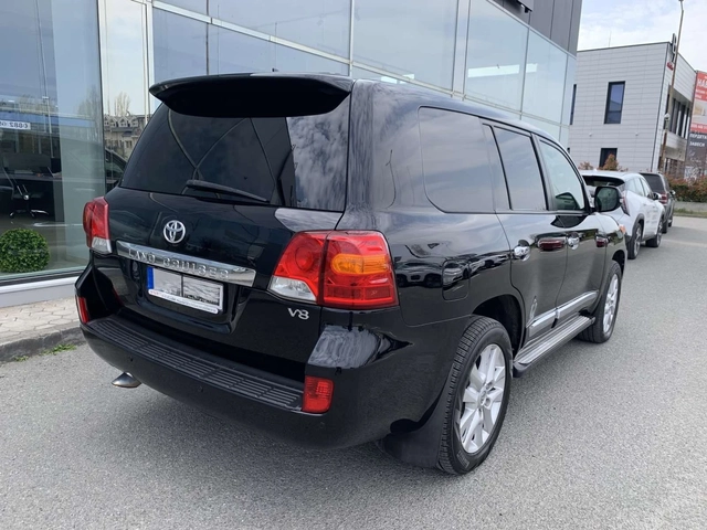 Toyota Land cruiser 200 4.5D-4D V8 Luxury - автомобили, коли, обяви за нови и употребявани 4