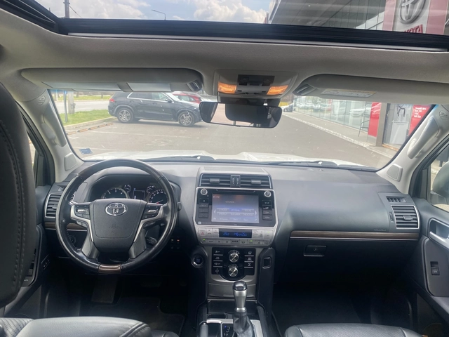 Toyota Land cruiser 150 2.8D Luxury - автомобили, коли, обяви за нови и употребявани 10