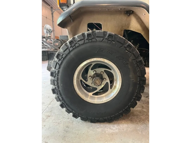Toyota Land cruiser FJ 40 - автомобили, коли, обяви за нови и употребявани 5