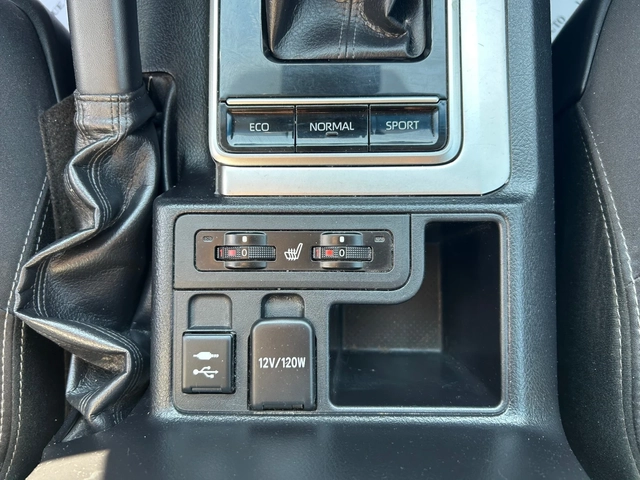 Toyota Land cruiser 150* 2.8D4D* 6+ 1 - автомобили, коли, обяви за нови и употребявани 11