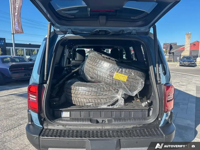 Toyota Land cruiser Land Cruiser Premium Package 4x4 - автомобили, коли, обяви за нови и употребявани 10