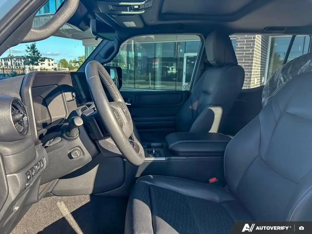 Toyota Land cruiser Land Cruiser Premium Package 4x4 - автомобили, коли, обяви за нови и употребявани 11