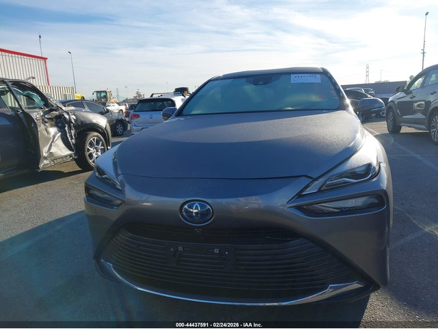 Toyota Mirai ELECTRIC Rear Wheel Drive - автомобили, коли, обяви за нови и употребявани 12