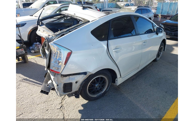 toyota-prius-1-8l-i-4-dohc-vvt-98hp-front-wheel-drive - 3
