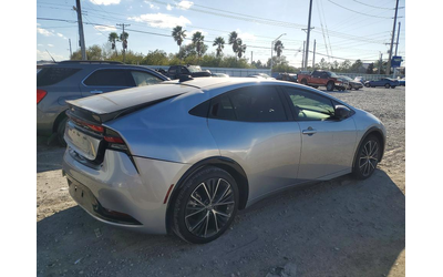 toyota-prius-2-0l-4-front-wheel-drive - 3