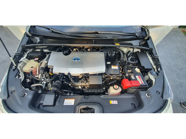 Toyota Prius PLUG IN HYBRID - автомобили, коли, обяви за нови и употребявани 12