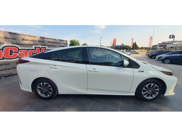 Toyota Prius PLUG IN HYBRID - автомобили, коли, обяви за нови и употребявани 6