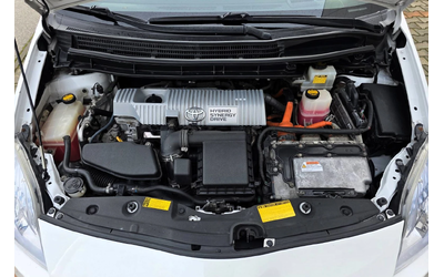 Toyota Prius 1.8Hybrid/136/e-CVT - автомобили, коли, обяви за нови и употребявани 14