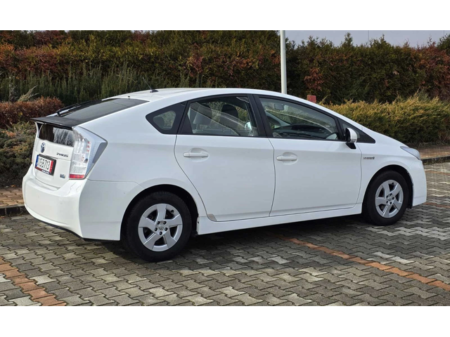 Toyota Prius 1.8Hybrid/136/e-CVT - автомобили, коли, обяви за нови и употребявани 3