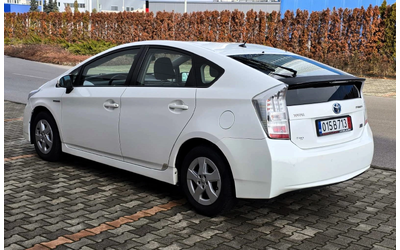 toyota-prius - 5