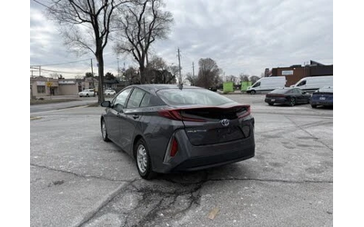 toyota-prius - 2