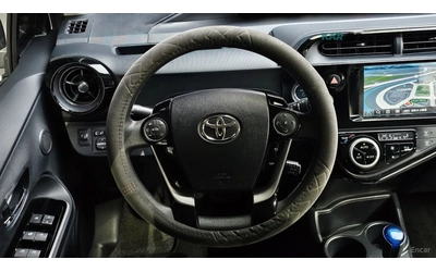 Toyota Prius С 1.5* КОЖА* ПОДГРЕВ* НАВИ - автомобили, коли, обяви за нови и употребявани 12