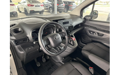 Toyota Proace City 1.5D* 75ps* 66хл.км* КЛИМАТИК - автомобили, коли, обяви за нови и употребявани 9