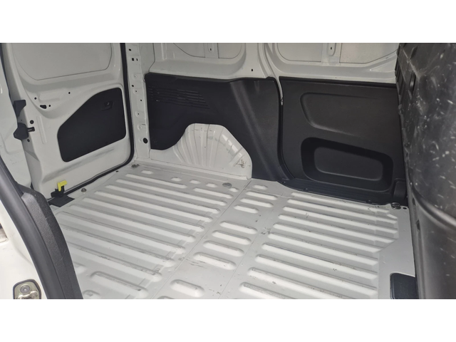 Toyota Proace City 1.5 диз. 76к.с. - автомобили, коли, обяви за нови и употребявани 14