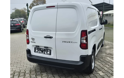 Toyota Proace City 1.5 диз. 76к.с. - автомобили, коли, обяви за нови и употребявани 7