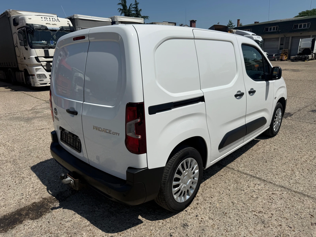 Toyota Proace City 1.5 D4D - автомобили, коли, обяви за нови и употребявани 5