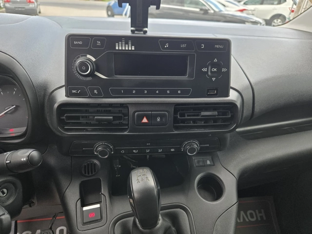 Toyota Proace City 1.5D-102кс= АВТОПИЛОТ= КЛИМАТИК= ДДС - автомобили, коли, обяви за нови и употребявани 12