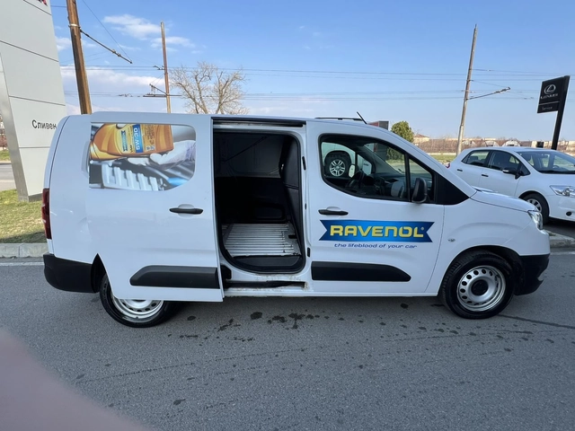 Toyota Proace City 1.2T L2 6MT - автомобили, коли, обяви за нови и употребявани 8