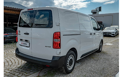 toyota-proace-city-verso-electro-tovaren-navigatsiya-klimatik - 5