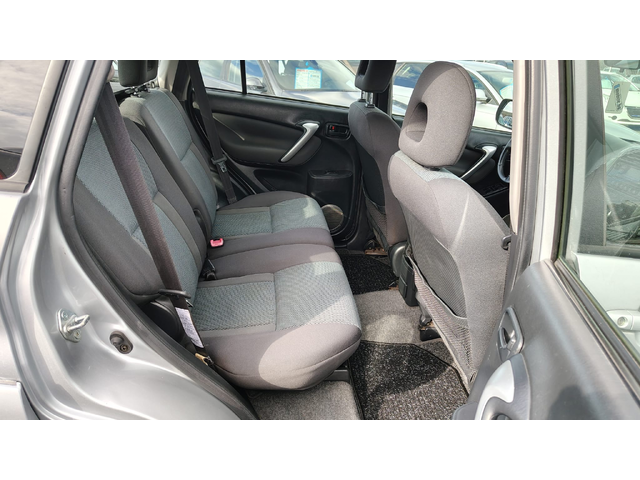 Toyota Rav 4 D-4D - автомобили, коли, обяви за нови и употребявани 11