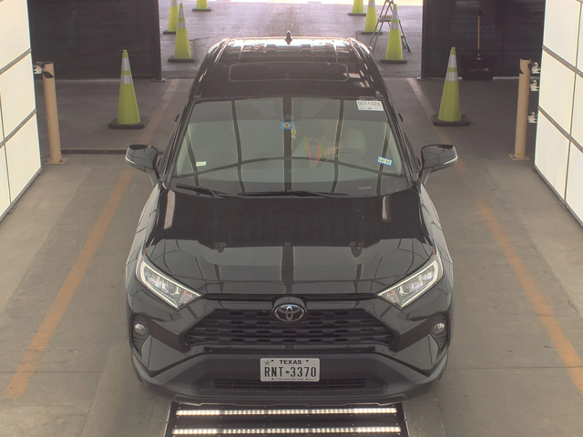 Toyota Rav4 2021 XLE* DISTRONIK* LANE ASSIST* KEYLESS* ПОДГРЕВ - автомобили, коли, обяви за нови и употребявани 1